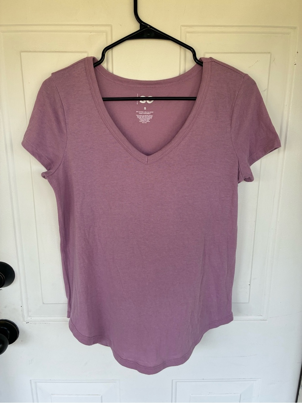 SO Juniors Purple V-Neck Short Sleeve Tee Size Small